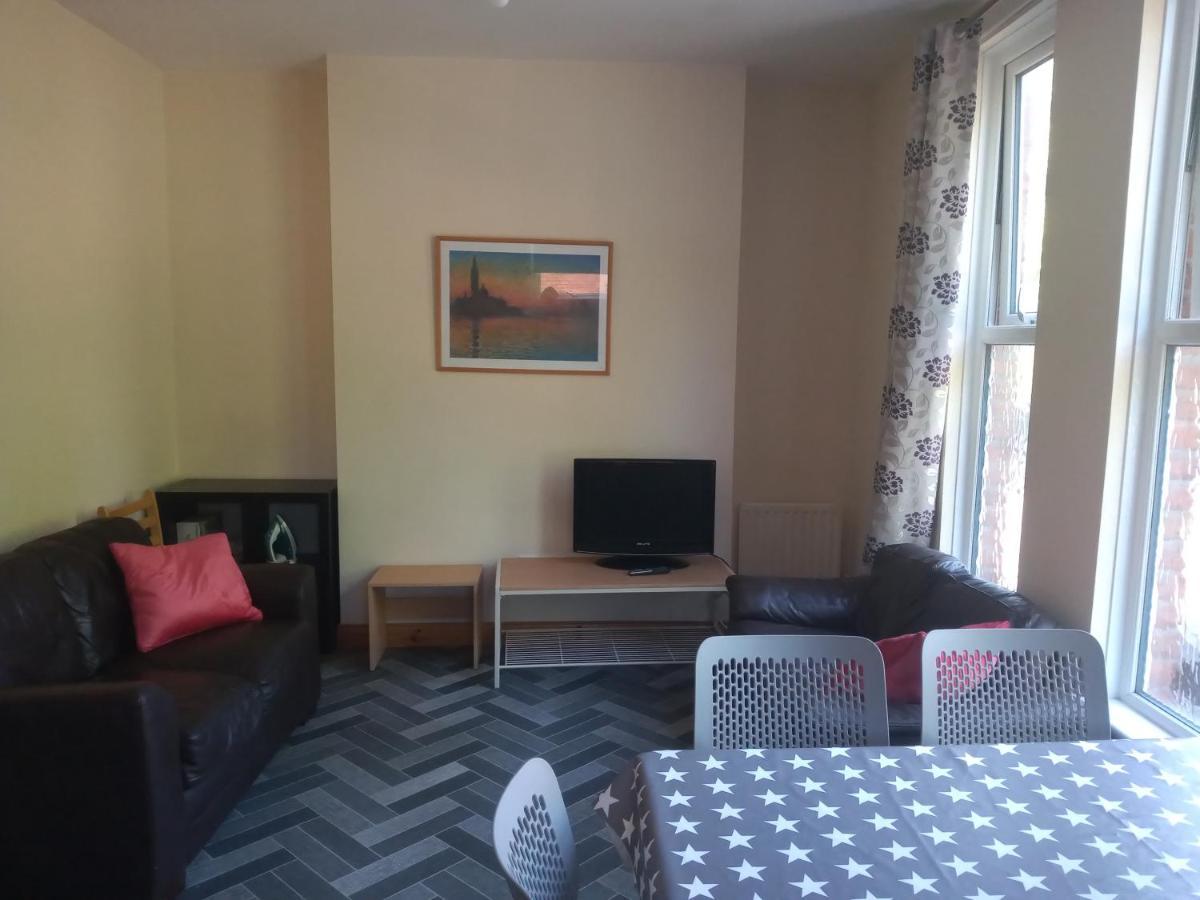 Room In Stranmillis Belfast Esterno foto